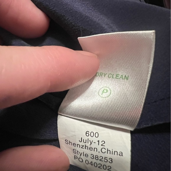 Lilly Pulitzer Raleigh navy blue 100% silk button down tank top with neck tie - Picture 11 of 11